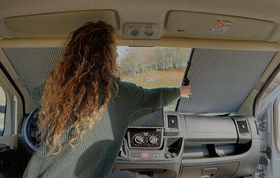 BLINDS & FLYSCREENS